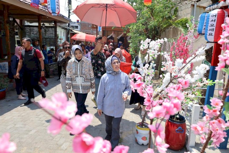 Kampung Tematik dan Rumah Padat Karya Tandes Tekan Kemiskinan