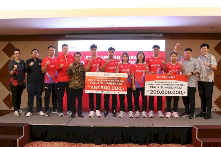 Djarum Foundation dan Ketua PBSI Beri Apresiasi Juara Piala Suhandinata