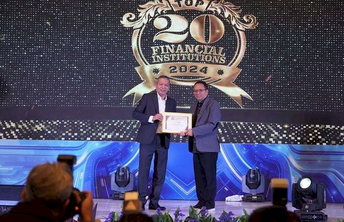 Bank Jatim Boyong Dua Penghargaan Sekaligus dari The Finance