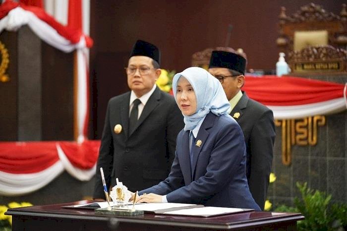  Raperda APBD Jatim Tahun Anggaran 2025 Disahkan,  Fraksi PKB Minta Pemprov Perhatikan Pendidikan Berbasis Madin dan Pesantren