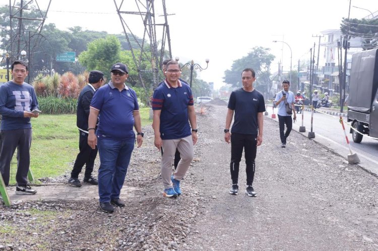 Pj. Wali Kota Batu Aries Lakukan Peninjauan beberapa Titik