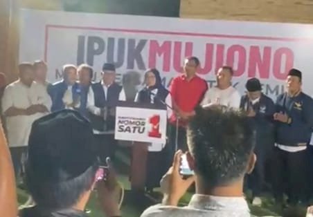 Ipuk - Mujiono Deklarasi Kemenangan Pilkada Banyuwangi