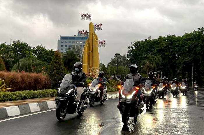 Cari Aman Berkendara Melewati Wilayah Banjir