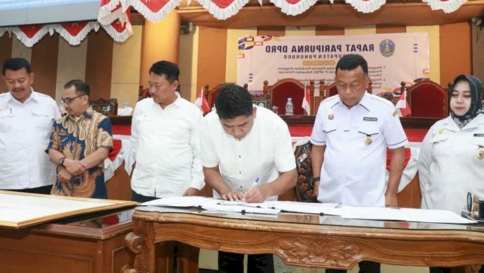 Lalui Proses Panjang, DPRD dan Bupati Ponorogo SAHKAN Raperda P-APBD Ponorogo Tahun 2024