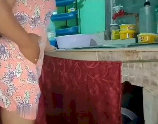 Pemeran Video Porno Daster Pink Ditangkap