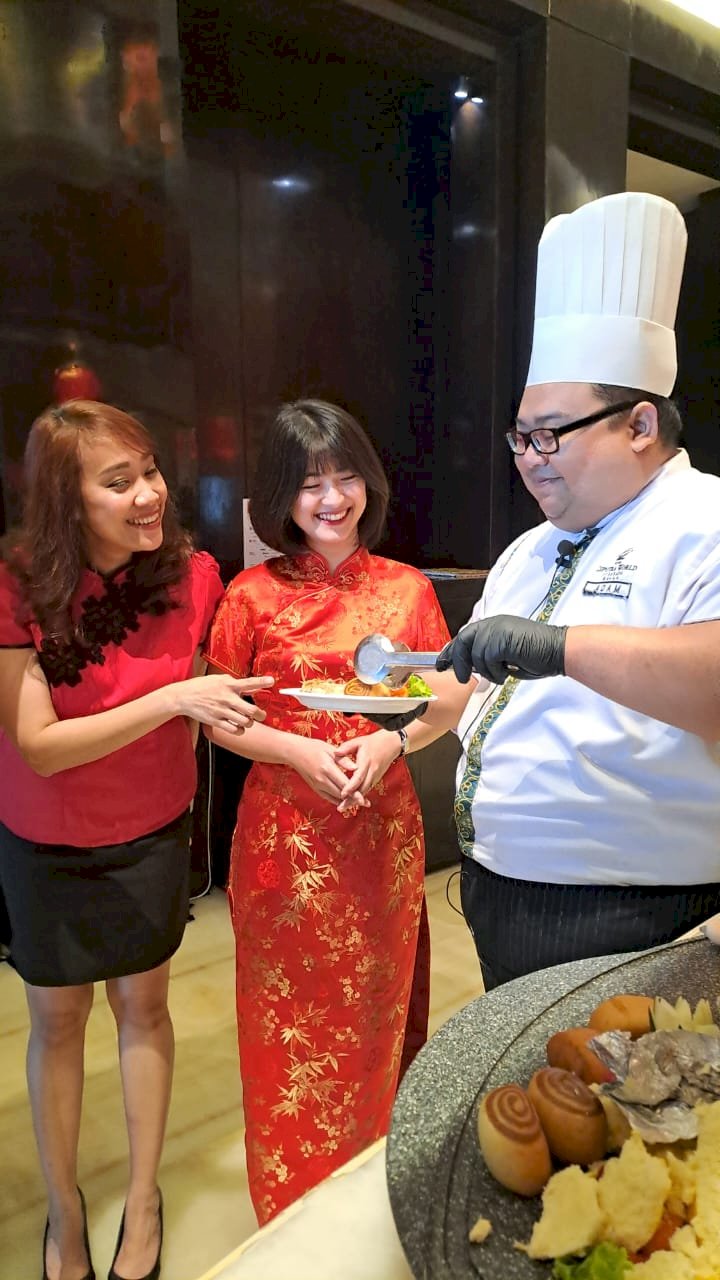 Hotel Ciputra World Surabaya Siapkan Menu Imlek