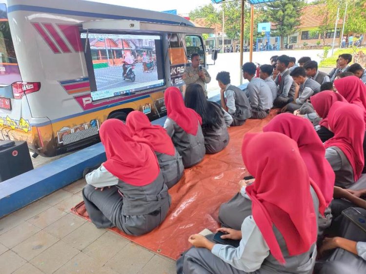 SMAN 1 Situbondo  Gelar SPAB untuk Menghadapi Bencana