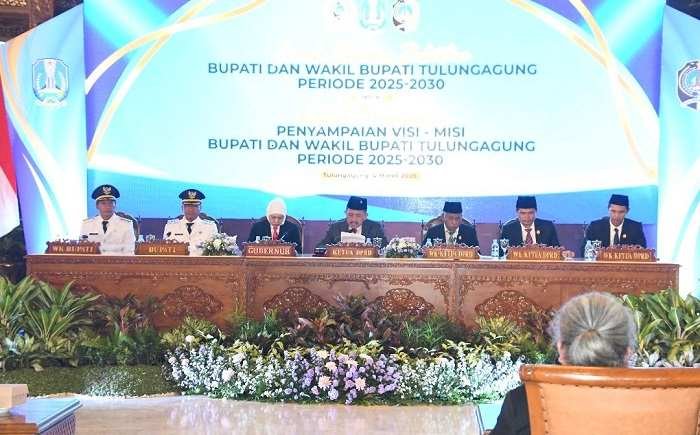 Marsono Pimpin Sidang Paripurna DPRD Serah Terima Jabatan dan Penyampaian Visi-Misi Bupati Tulungagung