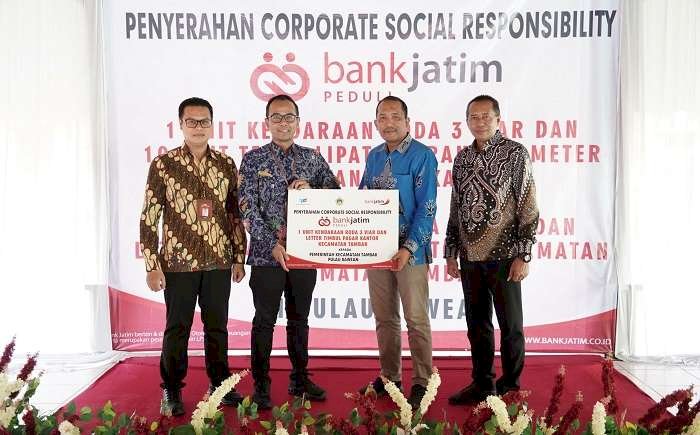 Tingkatkan Ekonomi Masyarakat , Bank Jatim Salurkan CSR ke Pulau Bawean