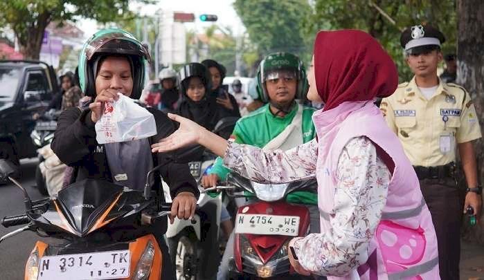 Ramadan, PLN Santuni Anak Yatim hingga Berbagi Takjil